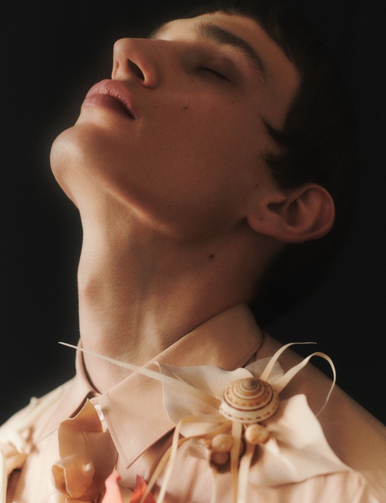 2024.03.19 NUMERO NL – Olivier Yoan 1 - Olivier Yoan for Numero Switzerland - Olivier Yoan  - Overview  - Anne-Marie Gardinier Photographic Agency - Paris